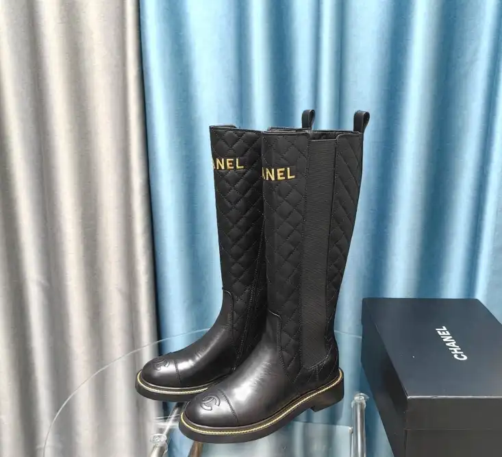 hype Chanel Boots