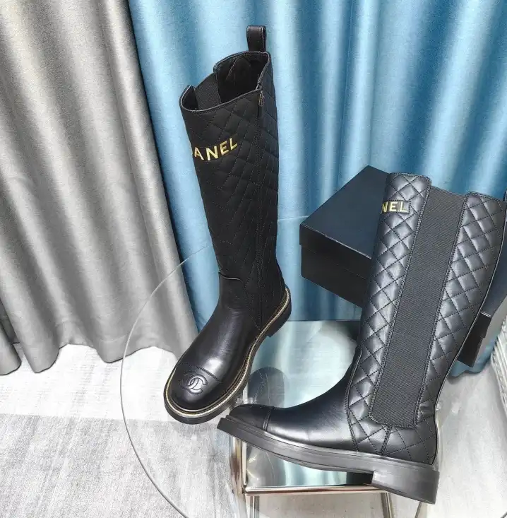 hype Chanel Boots