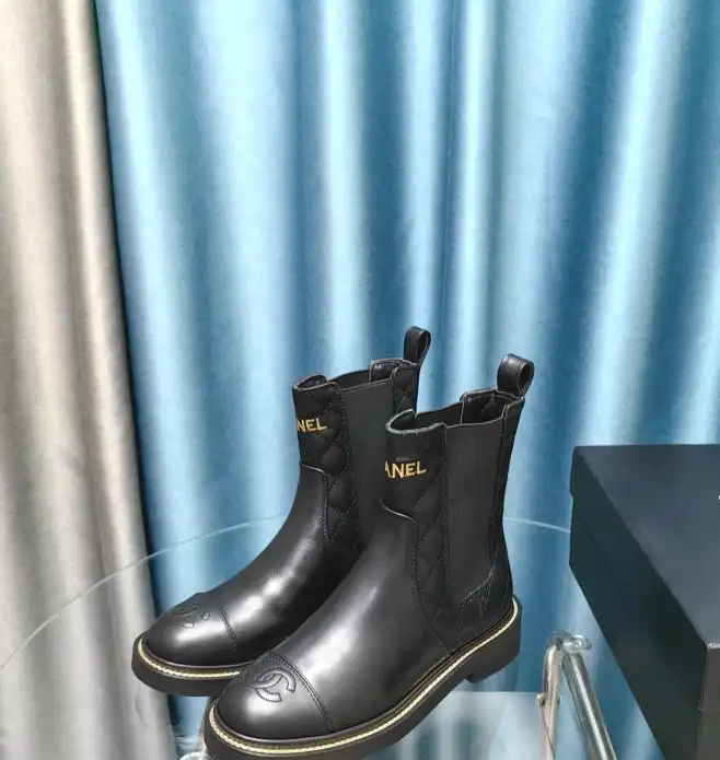 hype Chanel Boots