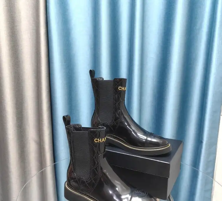 hype Chanel Boots