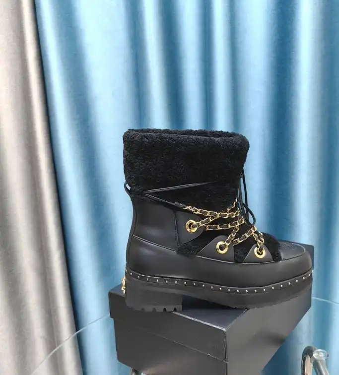 hype Chanel Boots