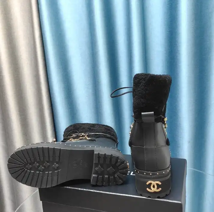 hype Chanel Boots