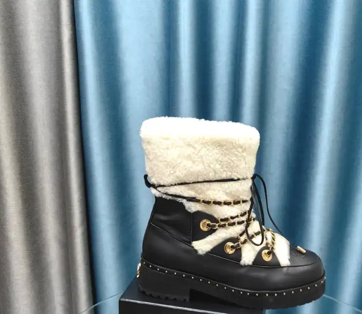 hype Chanel Boots