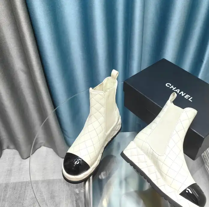 hype Chanel Boots