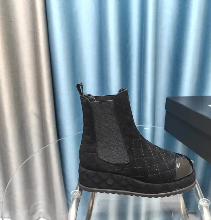 hype Chanel Boots