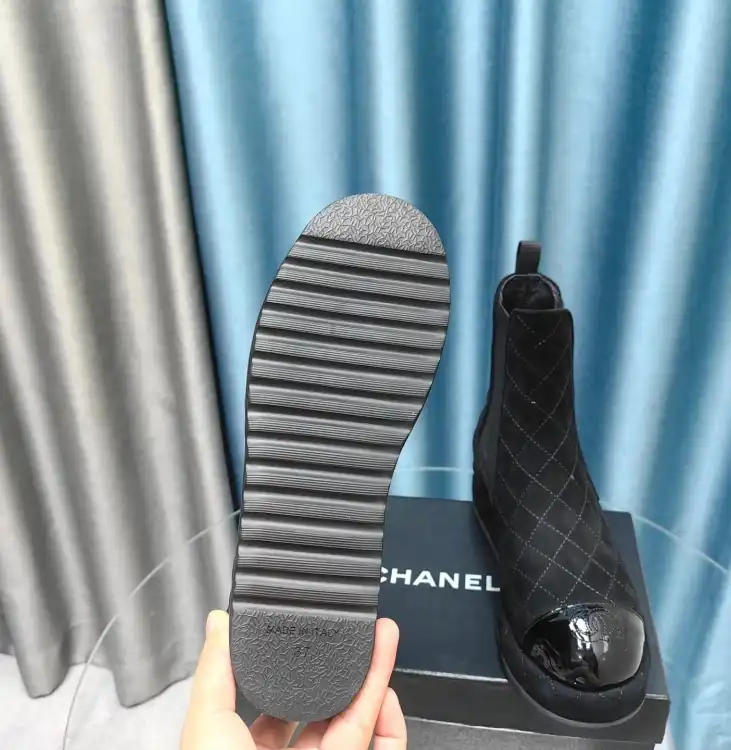 hype Chanel Boots