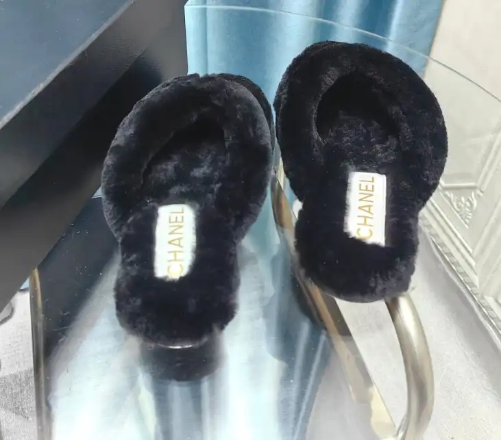 hype Chanel Slippers