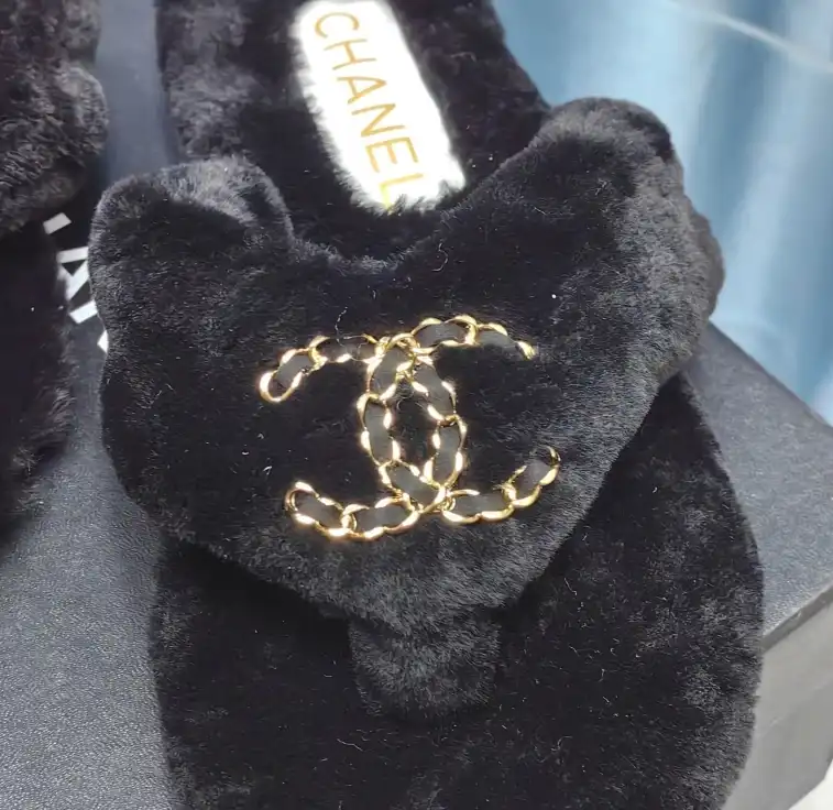 hype Chanel Slippers