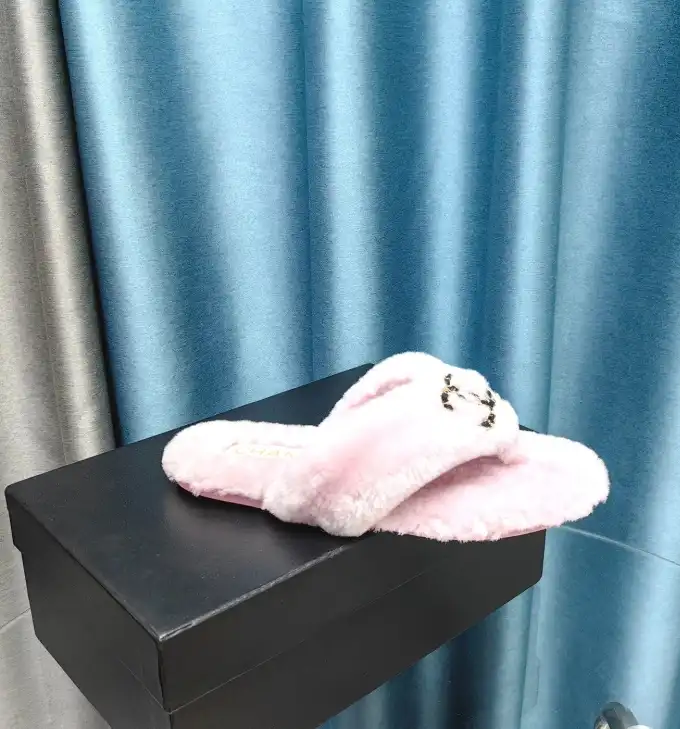 hype Chanel Slippers