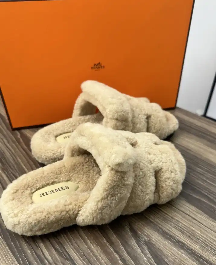 hype Hermes Slippers