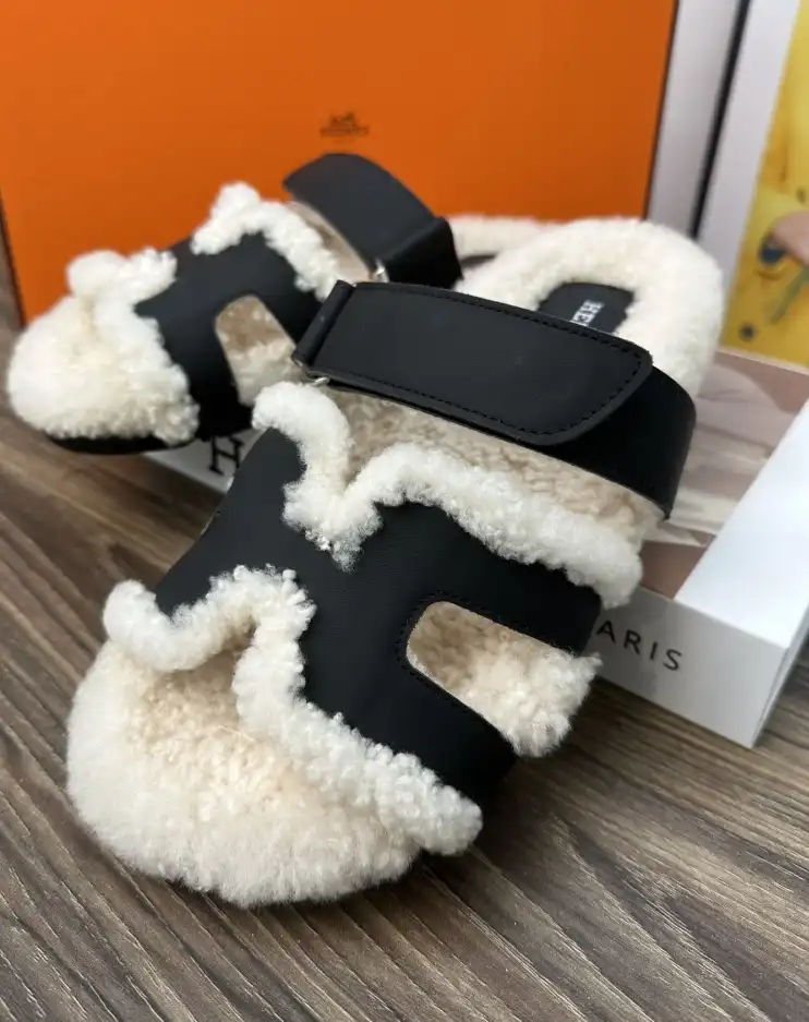 hype Hermes Slippers