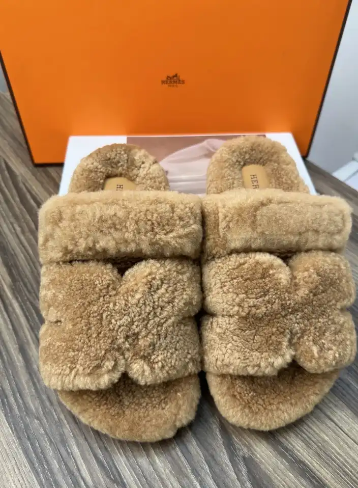 hype Hermes Slippers