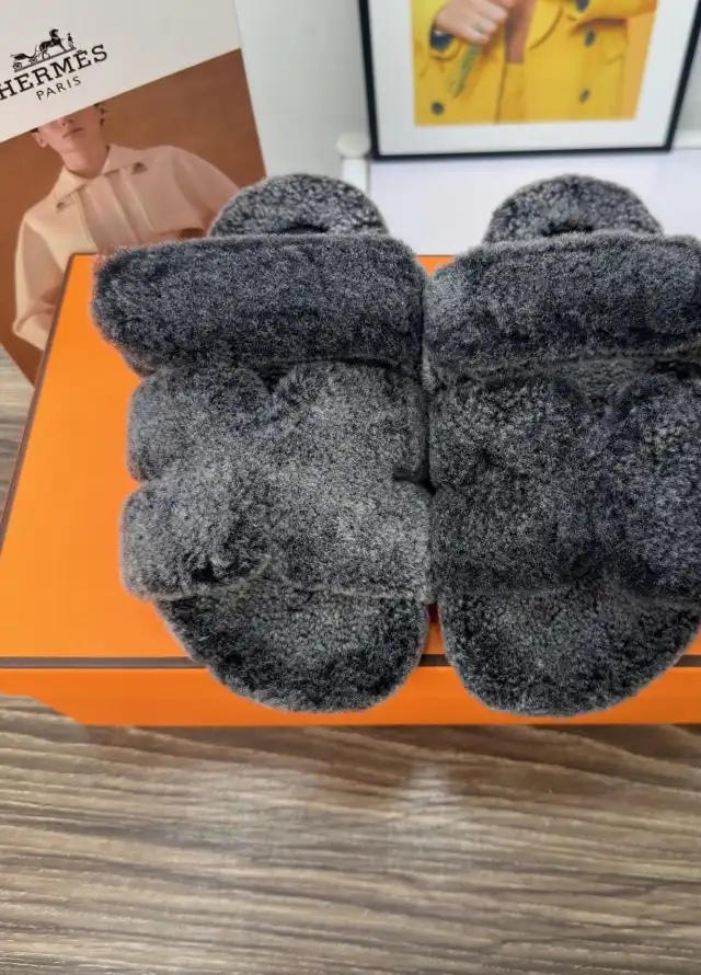 hype Hermes Slippers