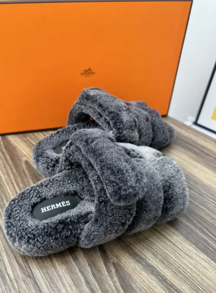 hype Hermes Slippers