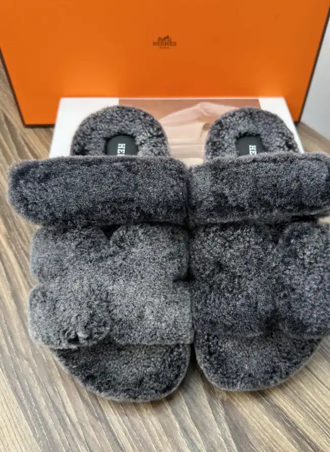 hype Hermes Slippers