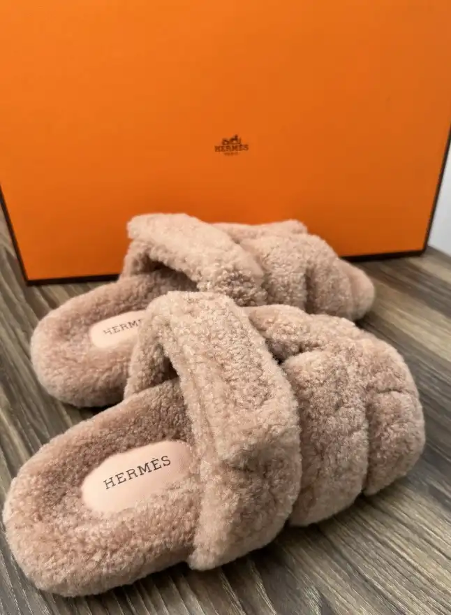 hype Hermes Slippers