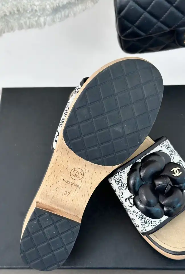 hype Chanel Slippers