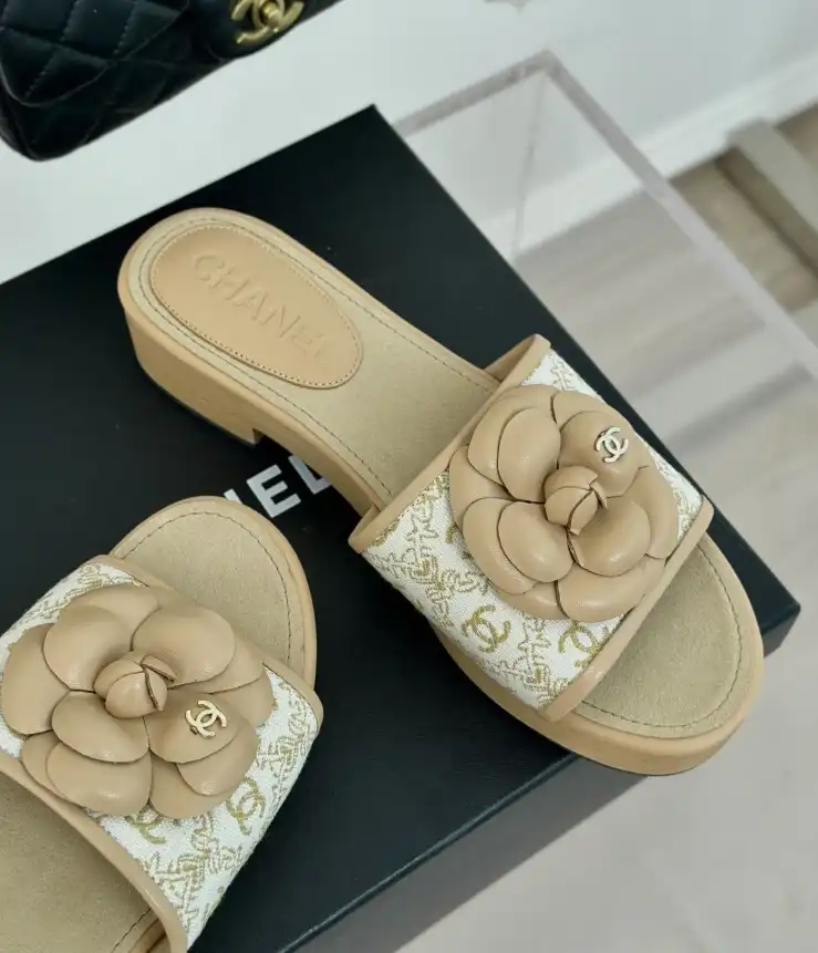 hype Chanel Slippers