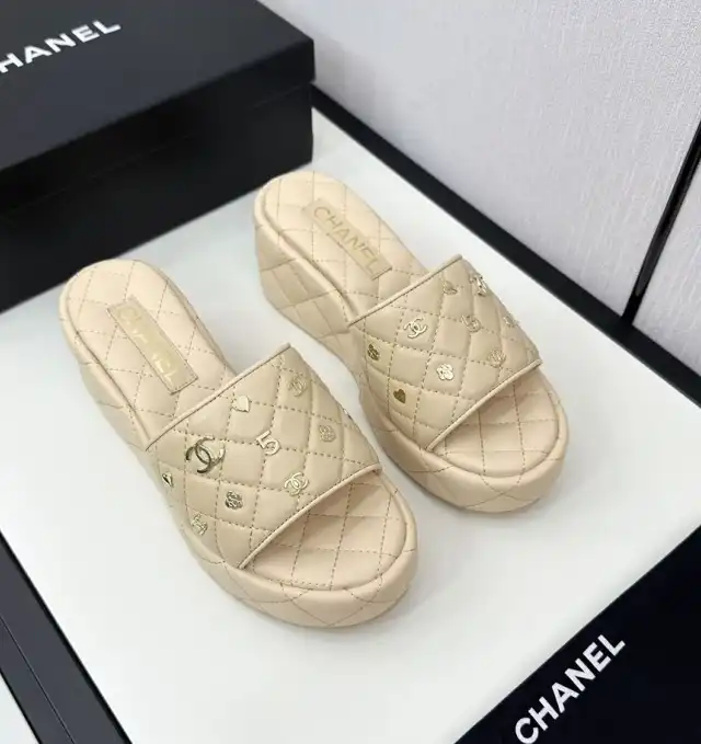 hype Chanel Slippers