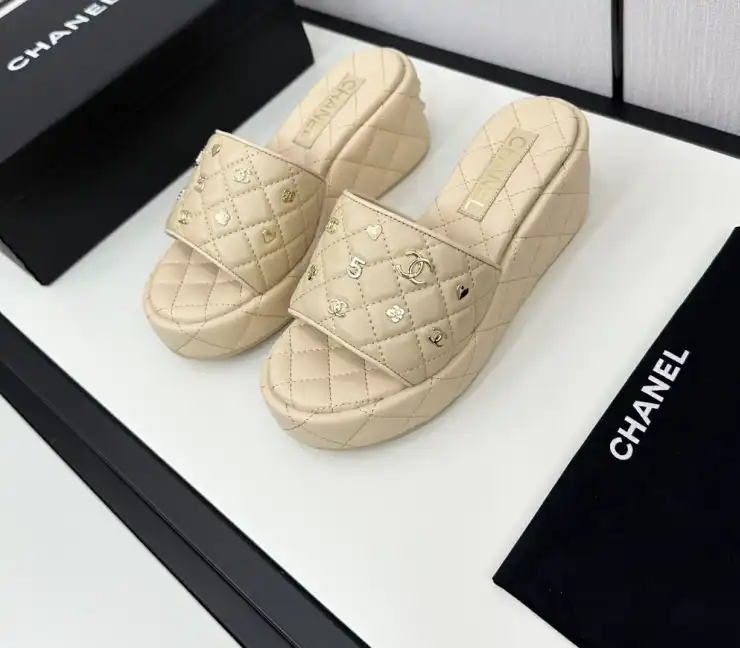 hype Chanel Slippers