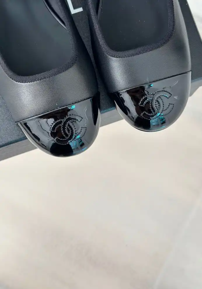 hype Chanel Slippers