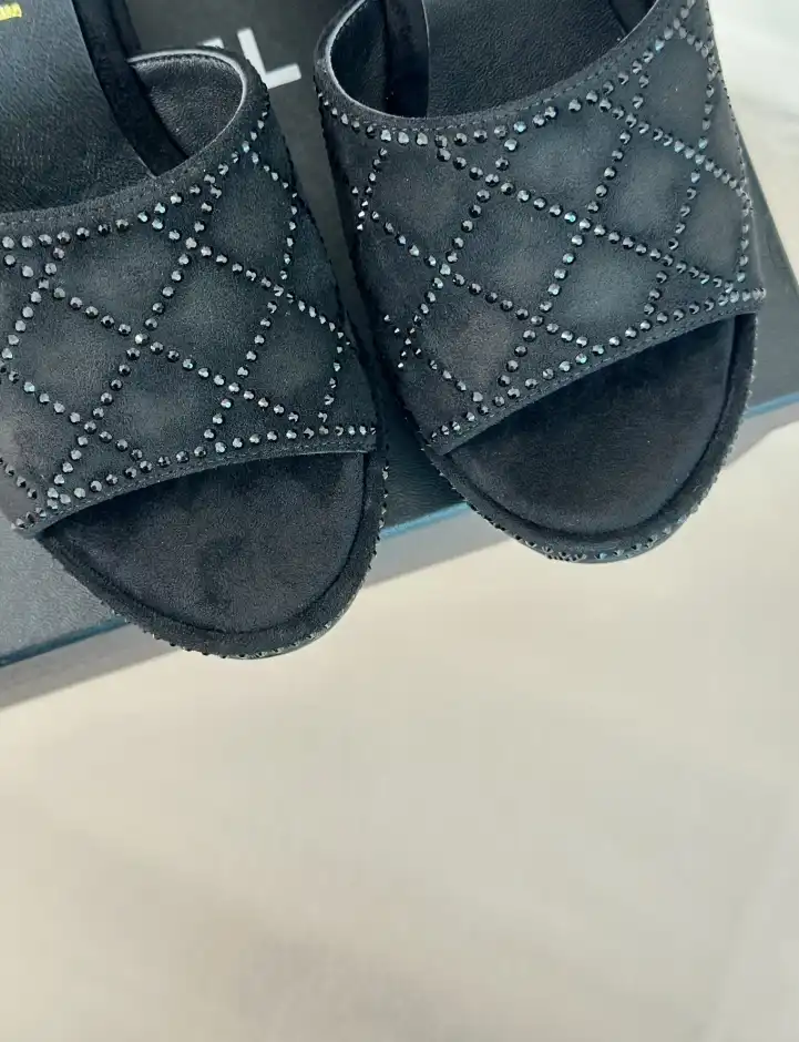 hype Chanel Sandals