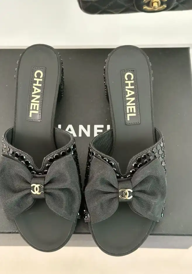 hype Chanel Slippers