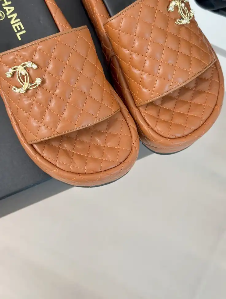 hype Chanel Slippers