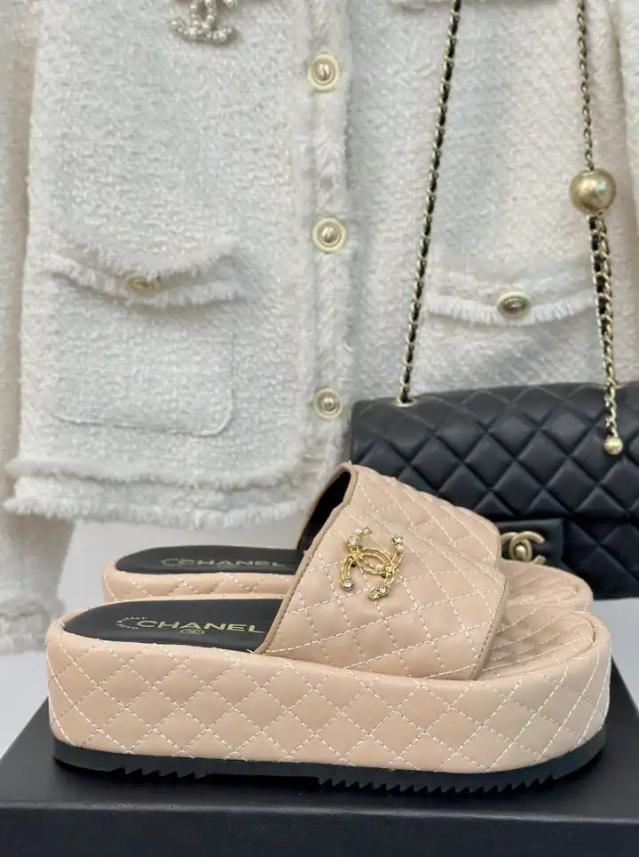 hype Chanel Slippers