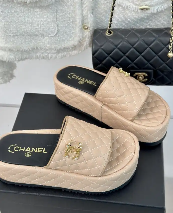 hype Chanel Slippers