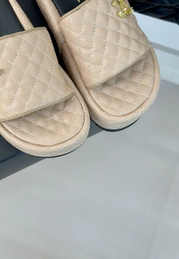 hype Chanel Slippers