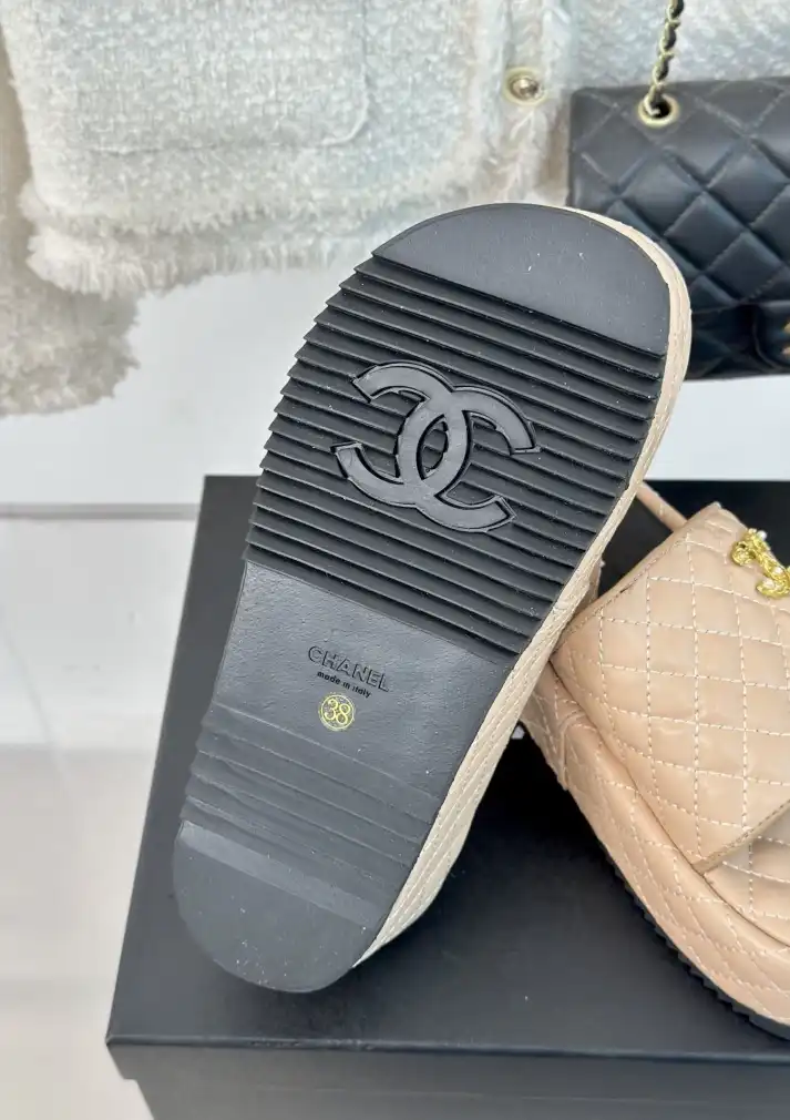 hype Chanel Slippers