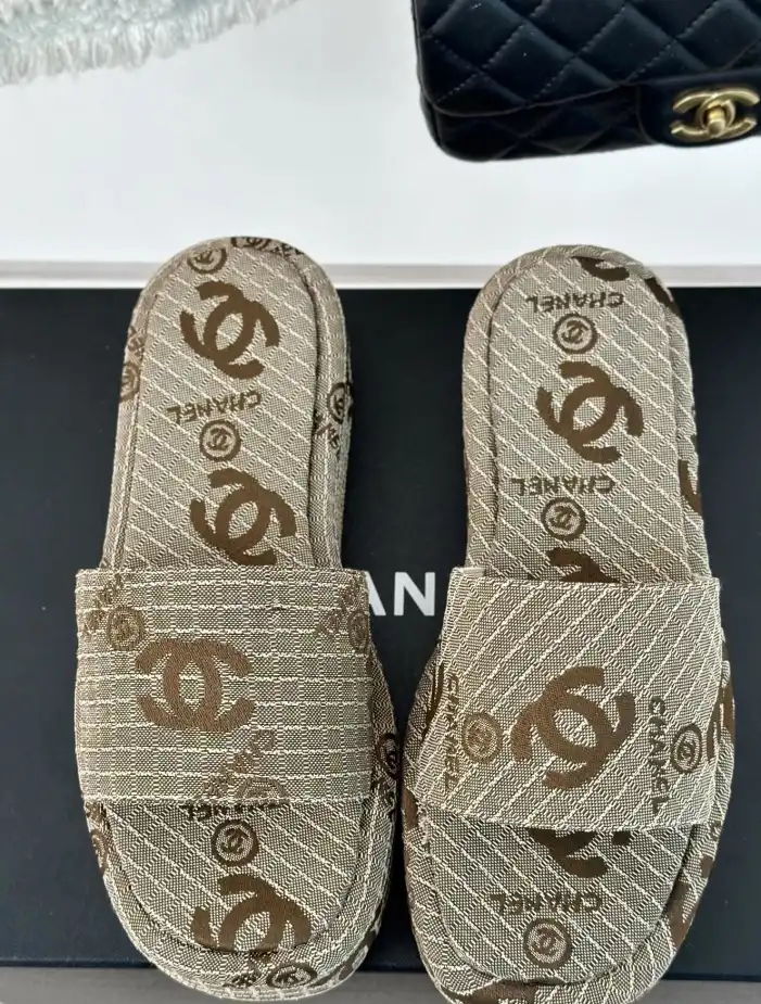 hype Chanel Slippers