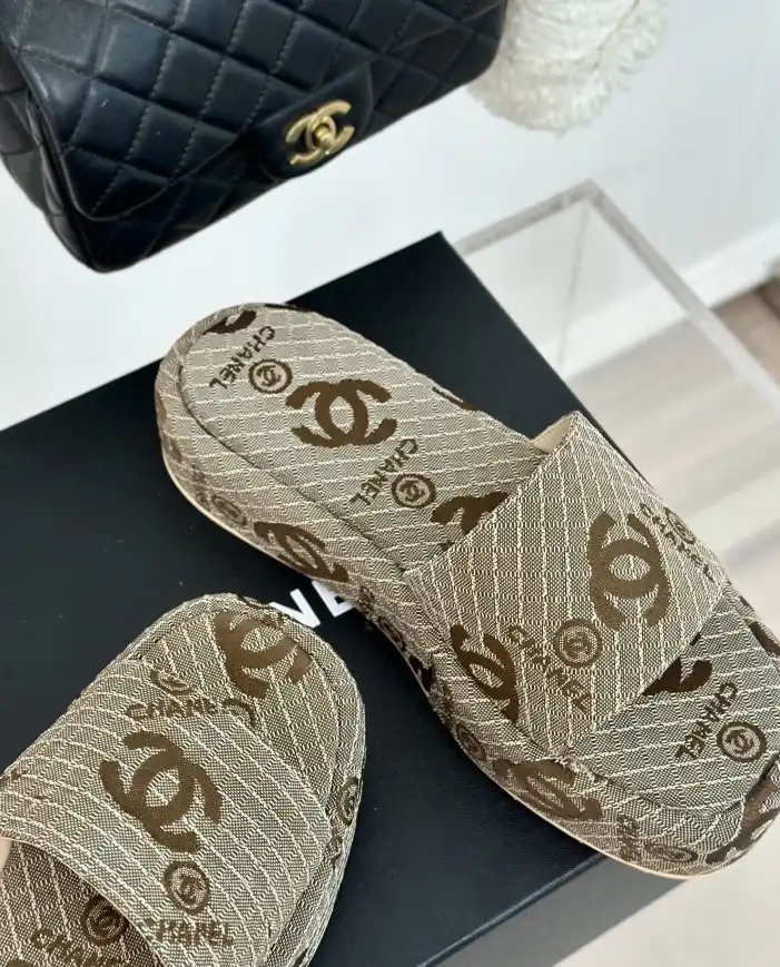 hype Chanel Slippers