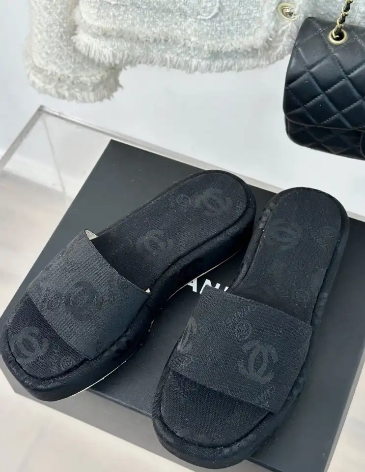 hype Chanel Slippers