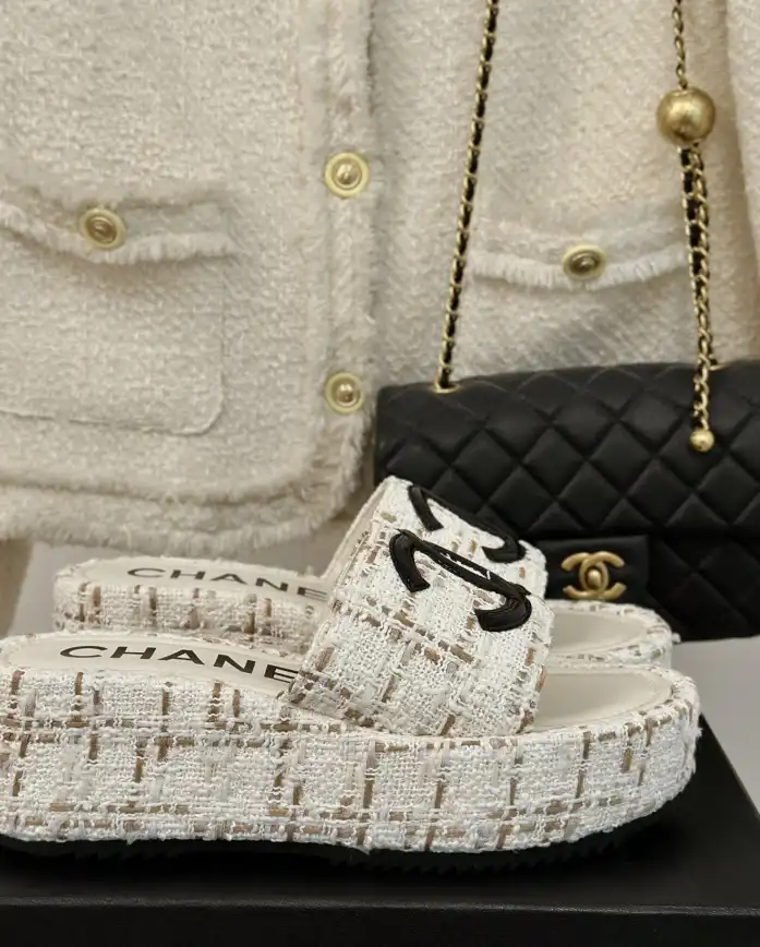 hype Chanel Slippers