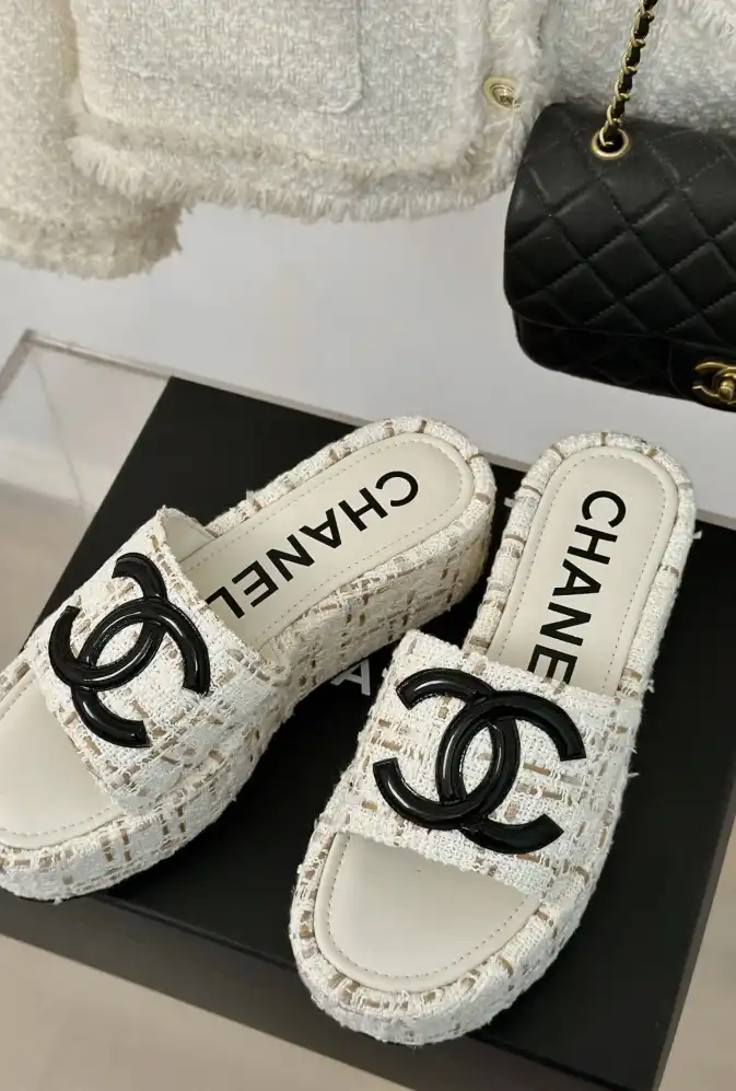 hype Chanel Slippers