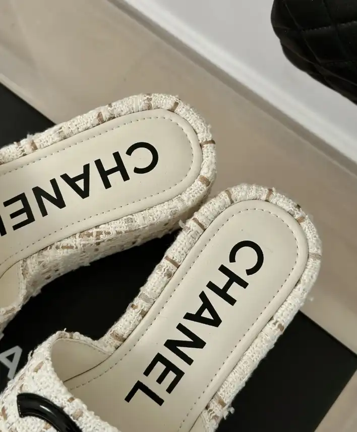 hype Chanel Slippers