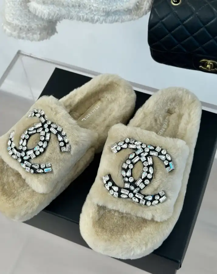 hype Chanel Slippers