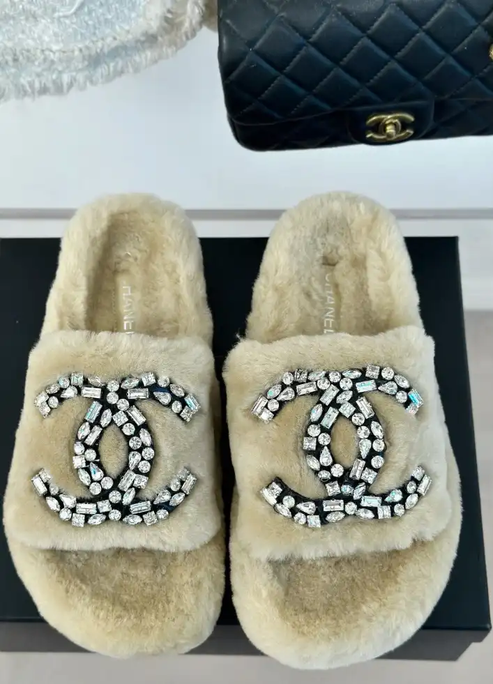 hype Chanel Slippers