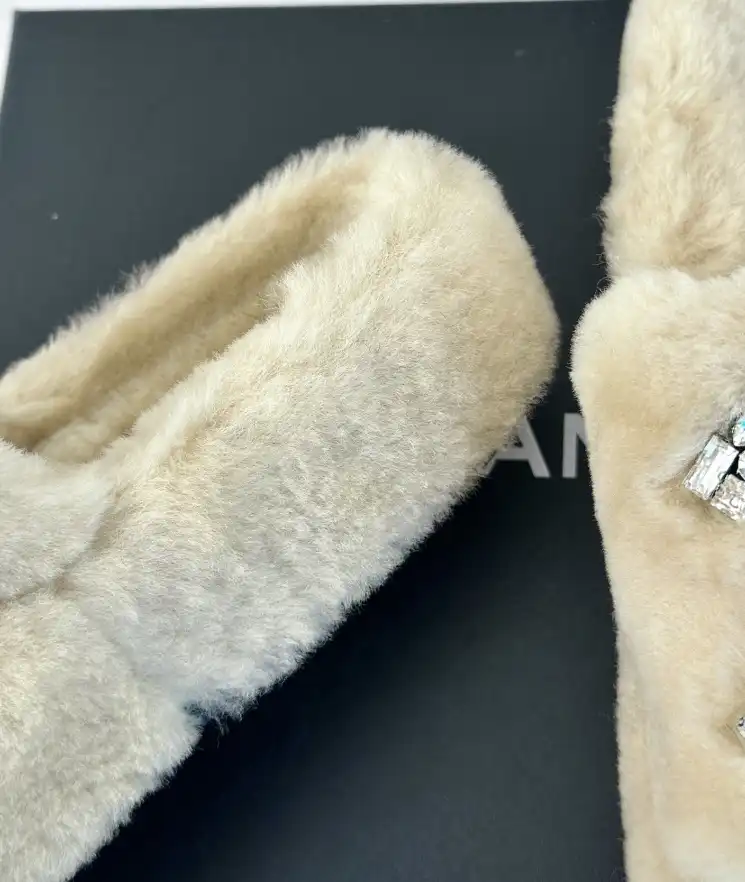 hype Chanel Slippers