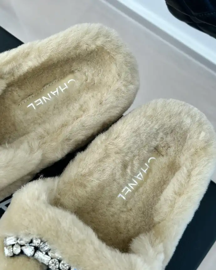 hype Chanel Slippers