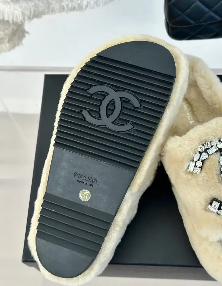 hype Chanel Slippers