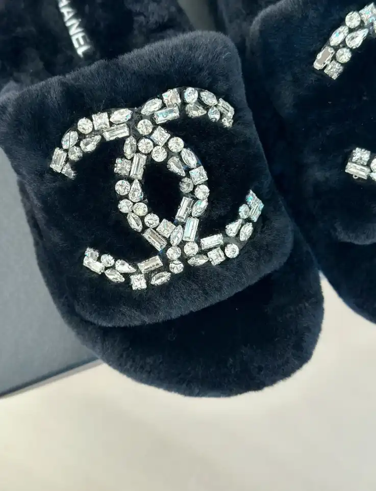 hype Chanel Slippers