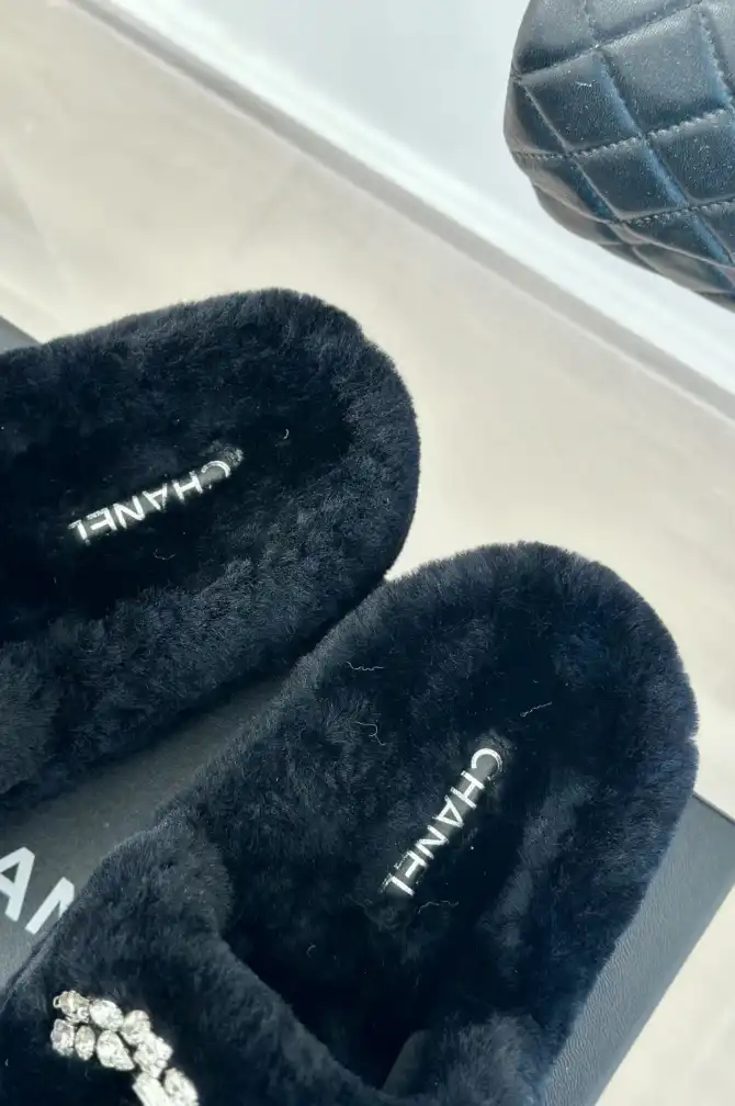 hype Chanel Slippers