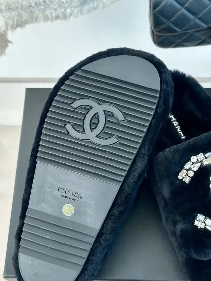 hype Chanel Slippers