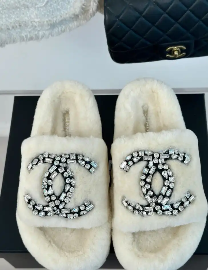 hype Chanel Slippers