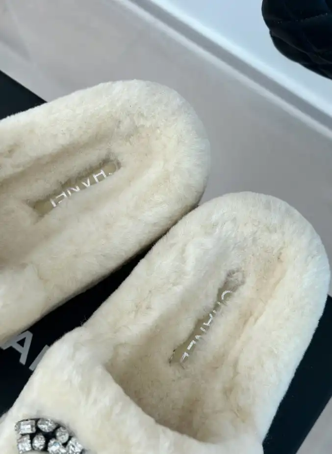 hype Chanel Slippers