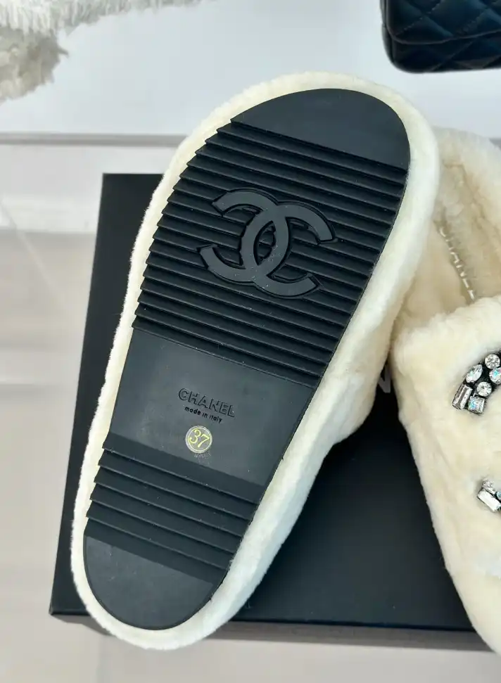 hype Chanel Slippers