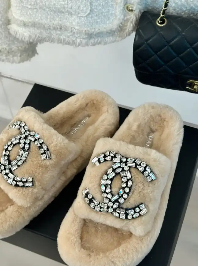 hype Chanel Slippers